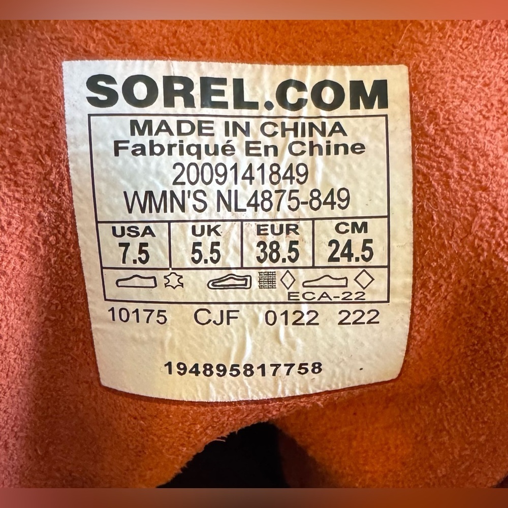 NEW Sorel Women's Hi-Line Heel Lace Boot in Warp Red, Tawny Buff Size 7.5 - Picture 7 of 8